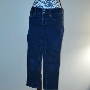 AE artist cropped capri length sz 4?